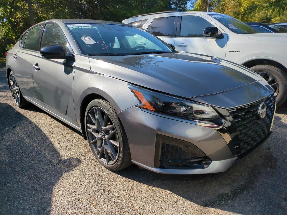 2024 Nissan Altima 2.0 Sr