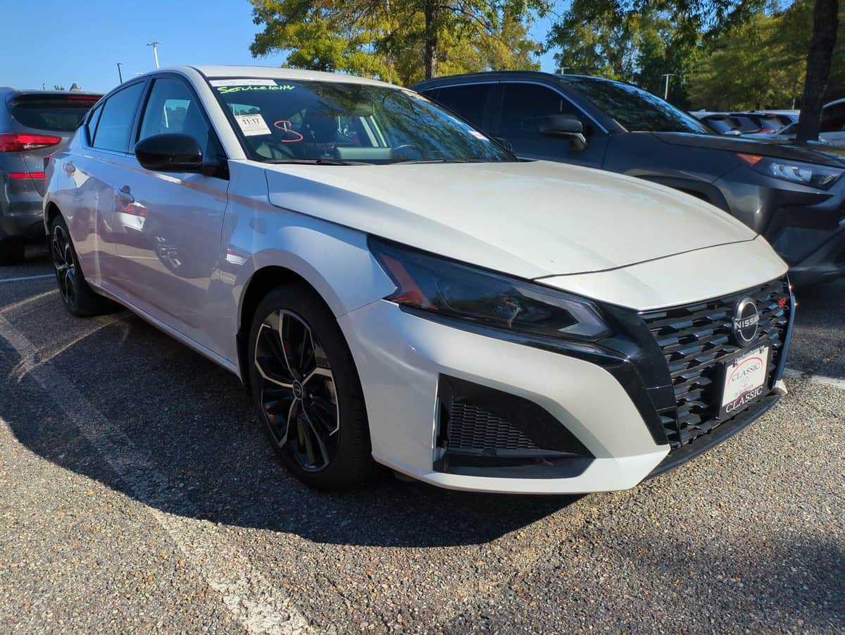 2024 Nissan Altima 2.5 Sr