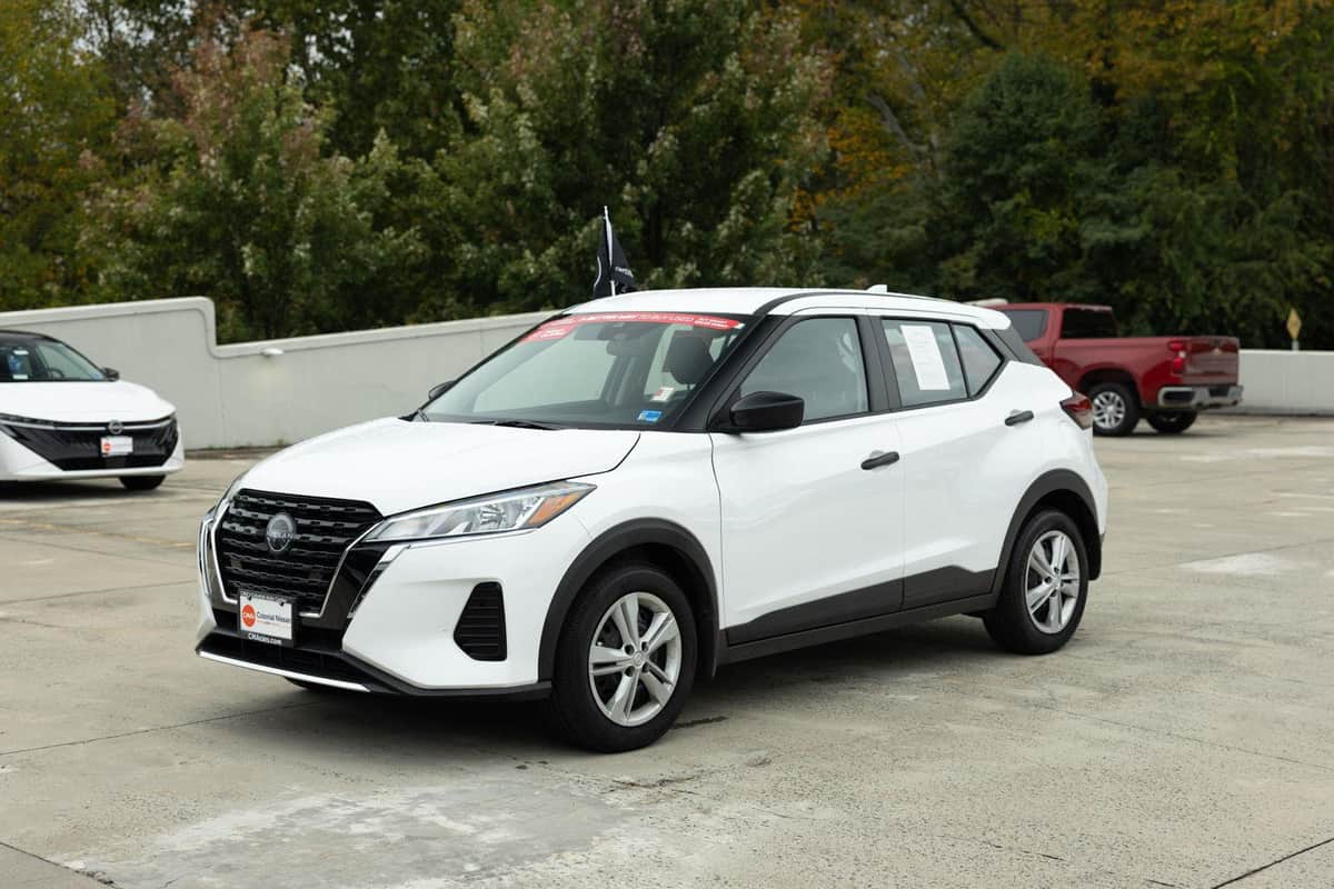 2025 Nissan Kicks Play S
