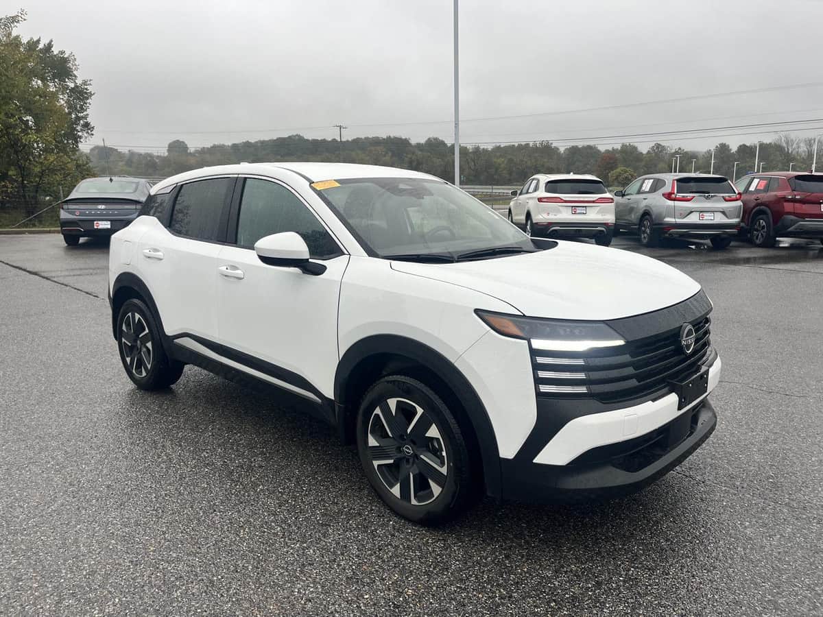 2025 Nissan Kicks MPV SV