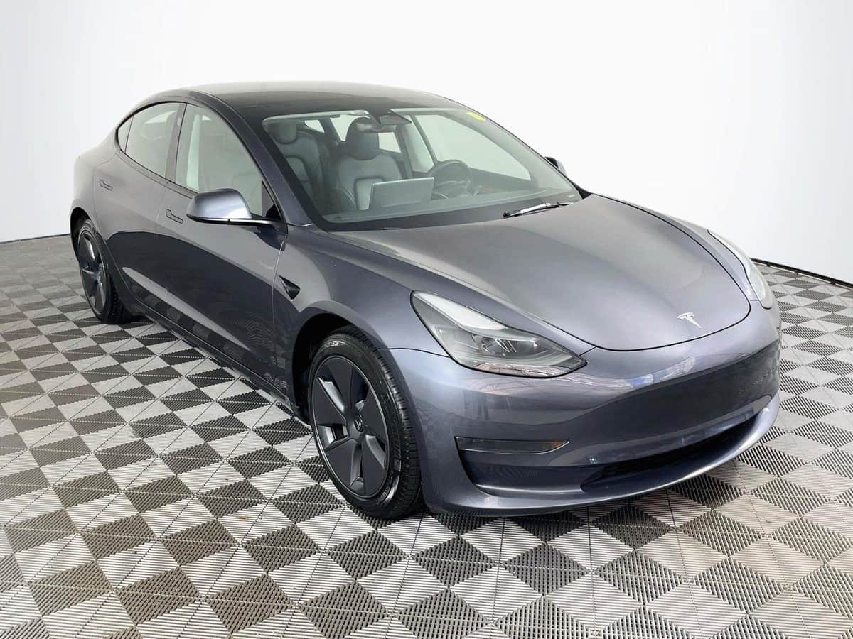 2023 Tesla Model 3 BASE