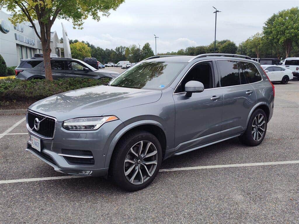 2018 Volvo XC90 Momentum