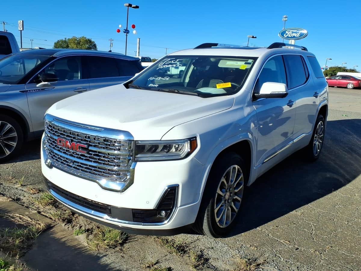 2023 GMC Acadia Denali