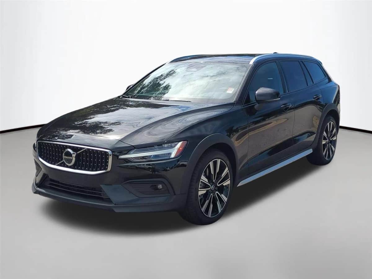 2026 Volvo V60CC Ultra