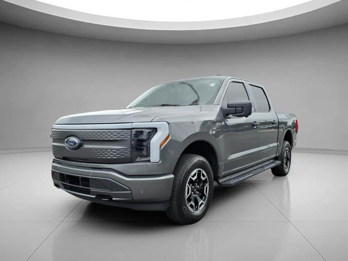 2023 Ford F-150 Lightning XLT