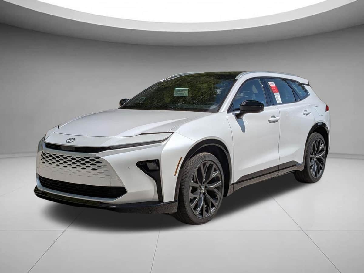 2025 Toyota Crown Signia Limited