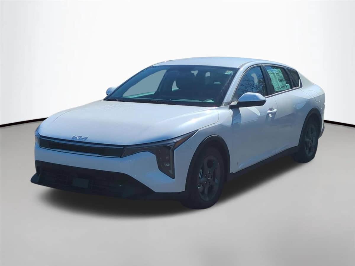 2027 Kia K4 LXS