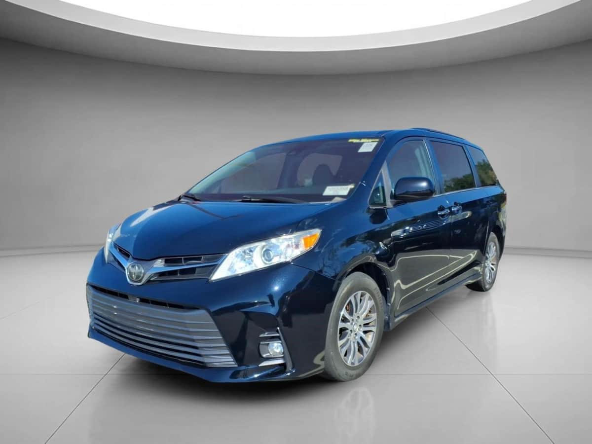 2019 Toyota Sienna XLE