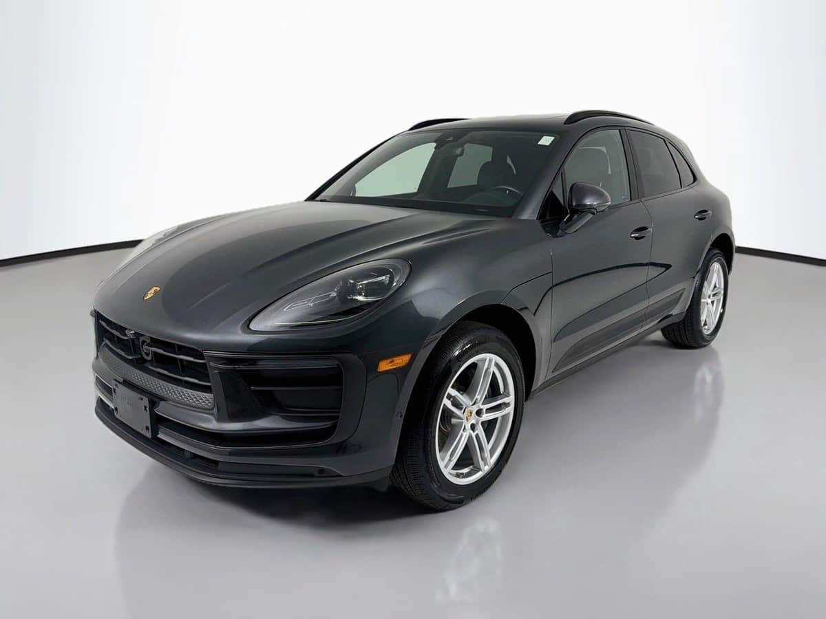 2023 Porsche Macan T