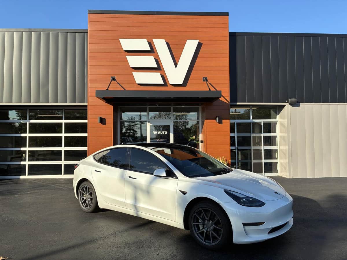 2023 Tesla Model 3 RWD