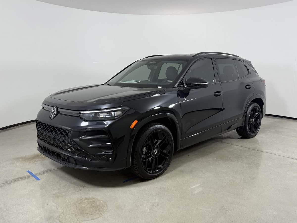 2026 Volkswagen Tiguan Se R-Line Black