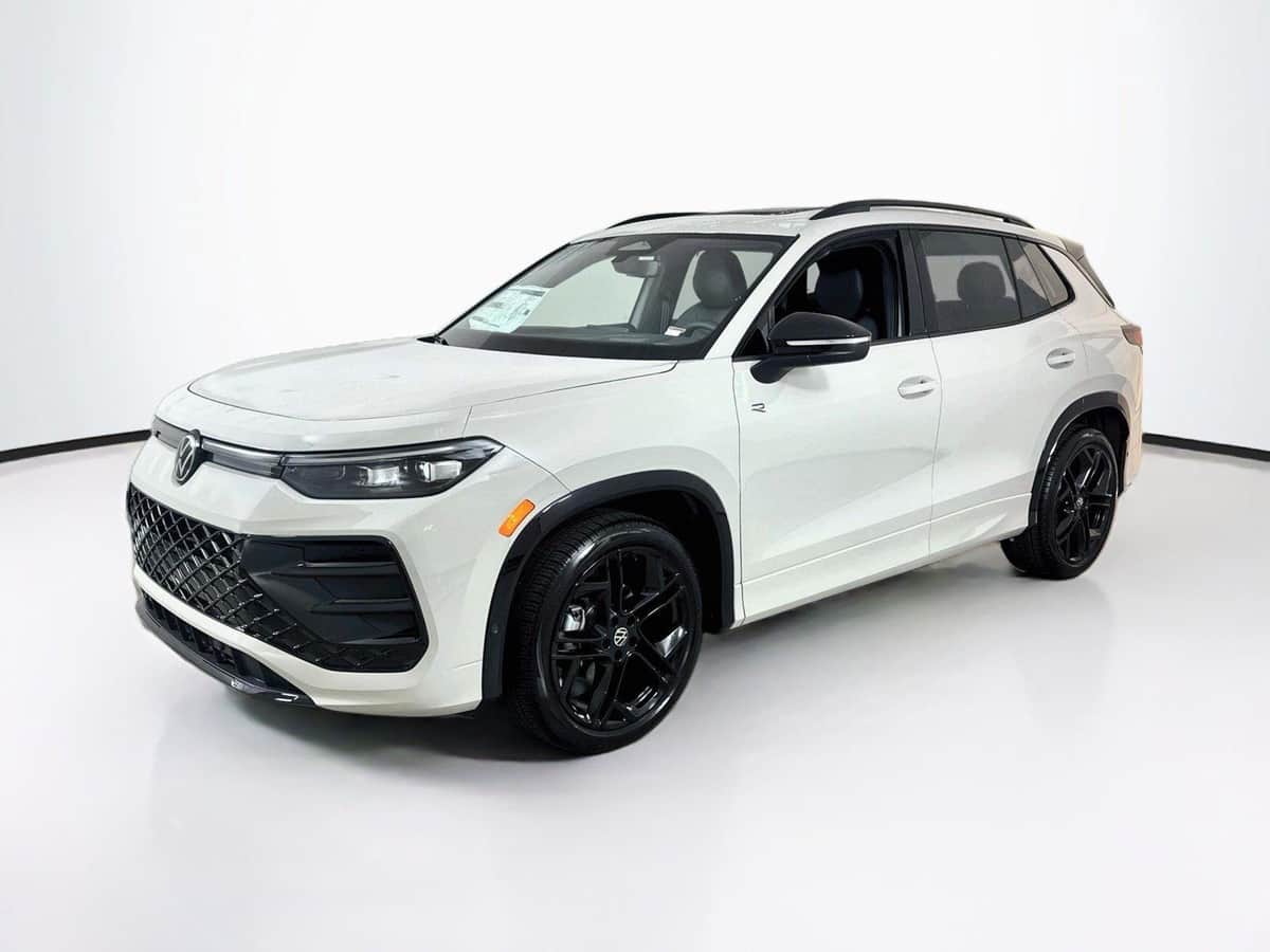 2026 Volkswagen Tiguan Se R-Line Black