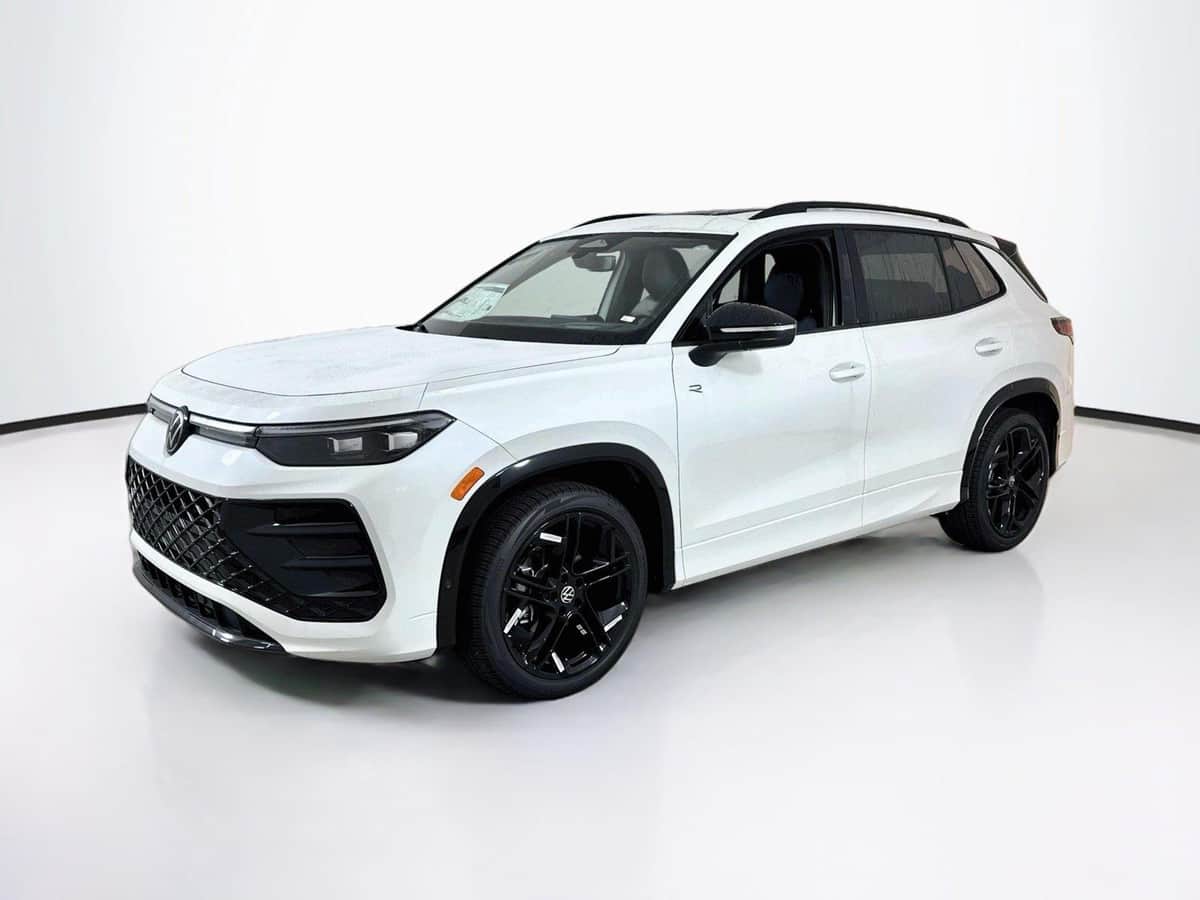 2026 Volkswagen Tiguan Se R-Line Black