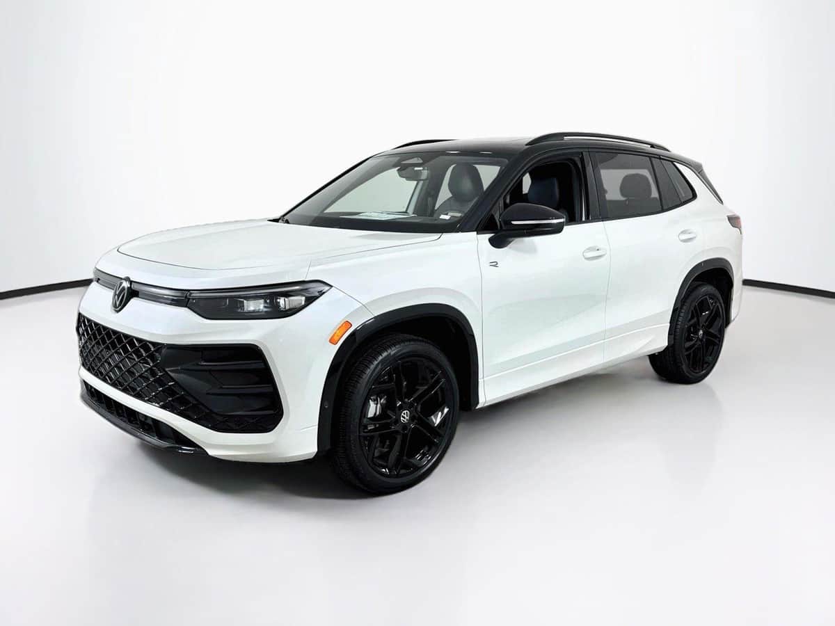 2026 Volkswagen Tiguan Se R-Line Black