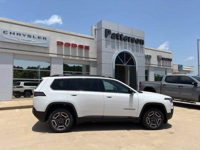 2026 Jeep Cherokee Laredo