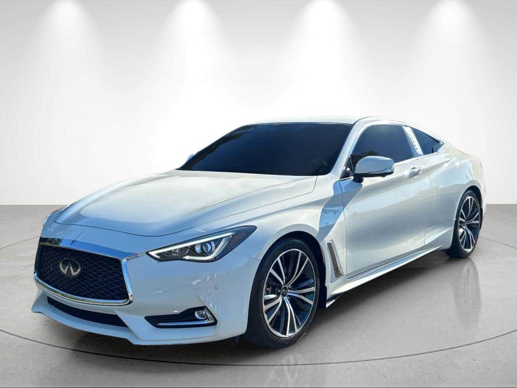 2022 INFINITI Q60 LUXE