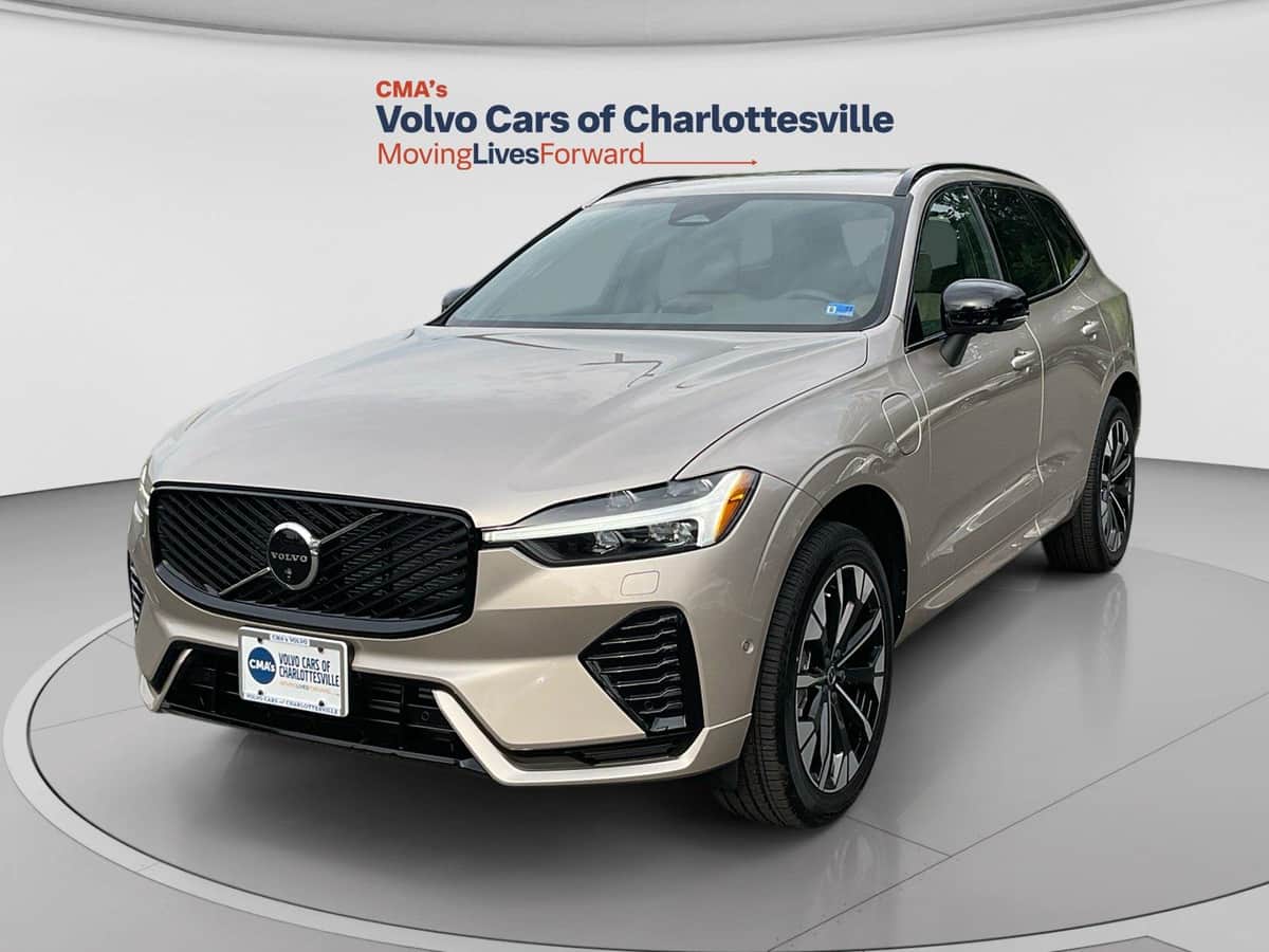 2026 Volvo XC60 Plus