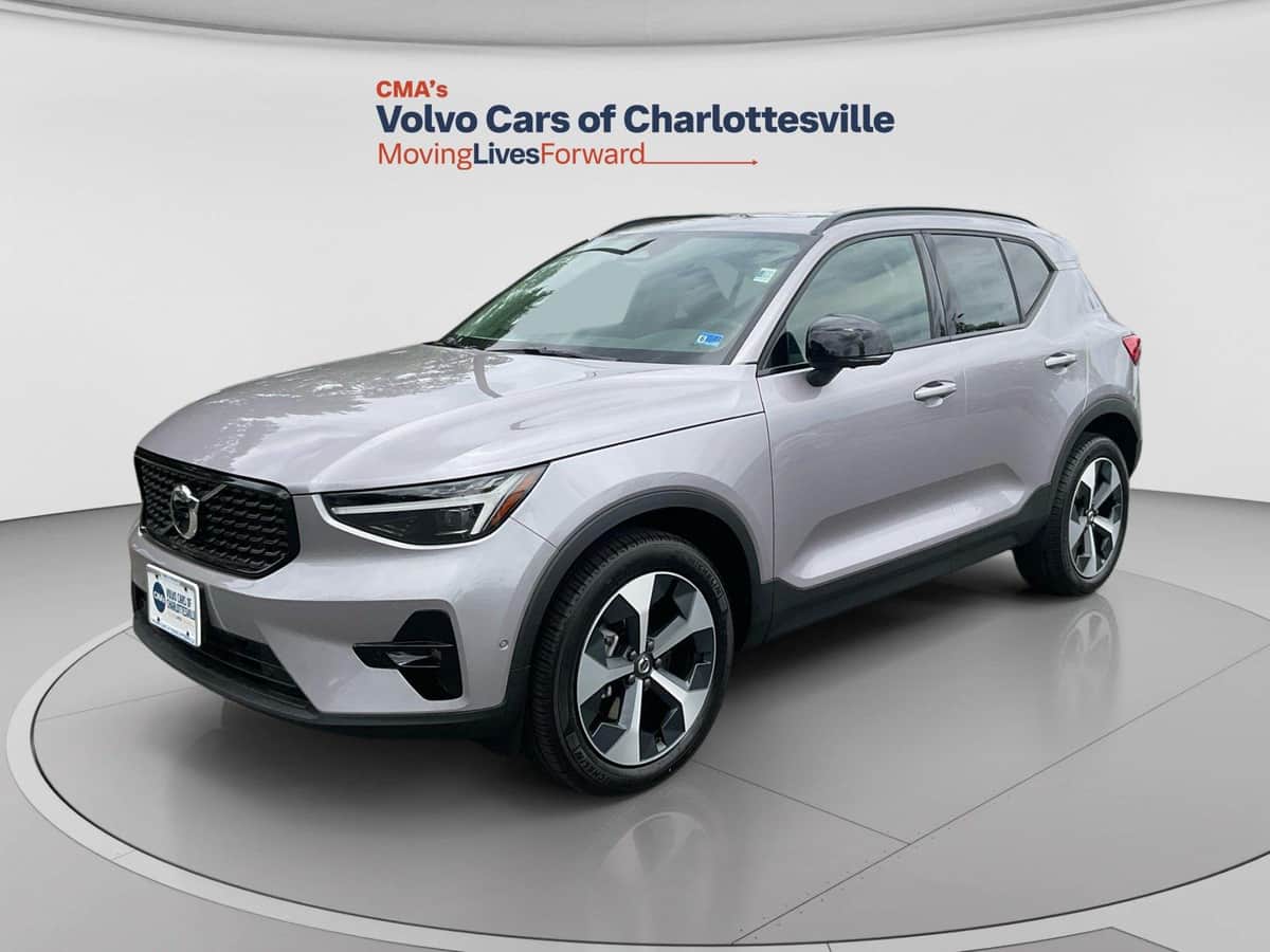 2026 Volvo XC40 PLUS