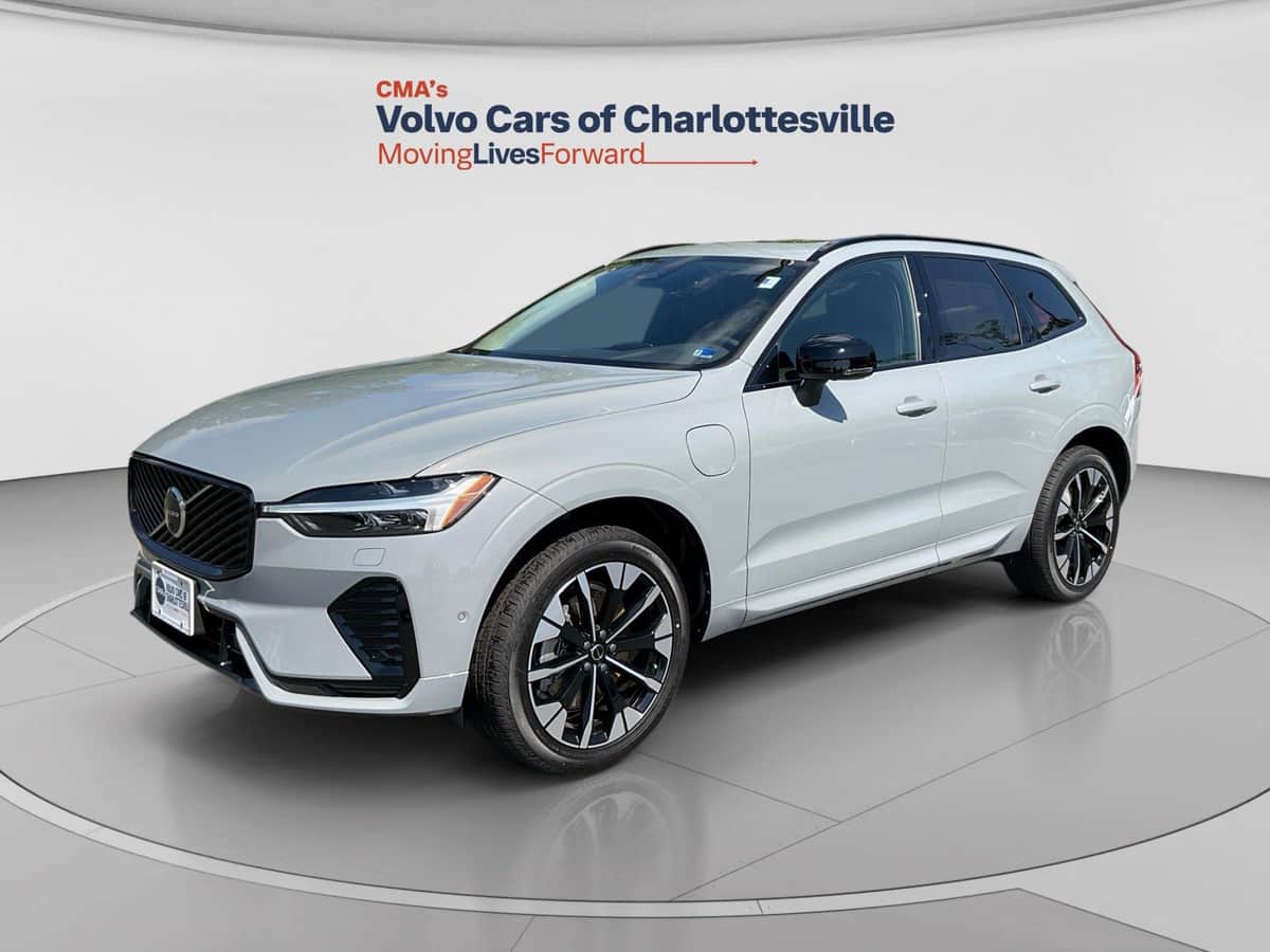 2026 Volvo XC60 Plus