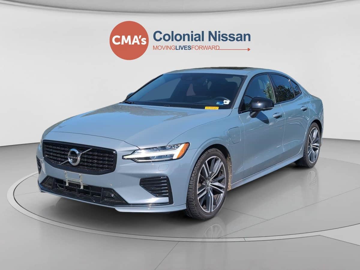 2022 Volvo S60 R-Design