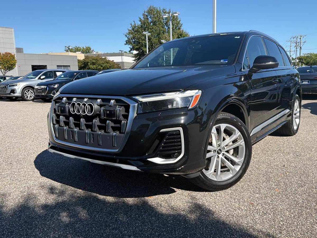 2025 Audi Q7 Premium Plus