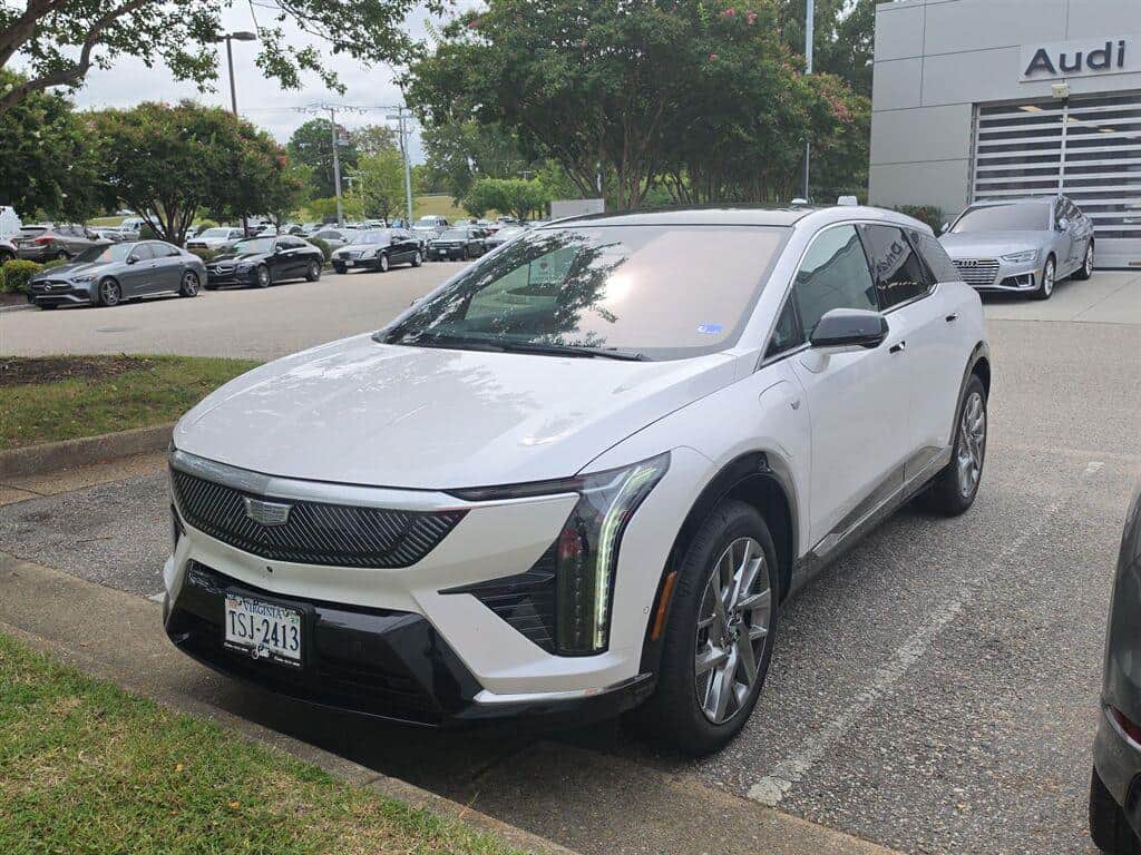 2025 Cadillac Optiq Luxury