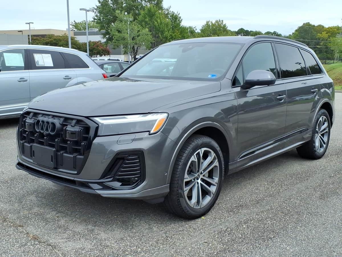 2026 Audi Q7 Premium Plus