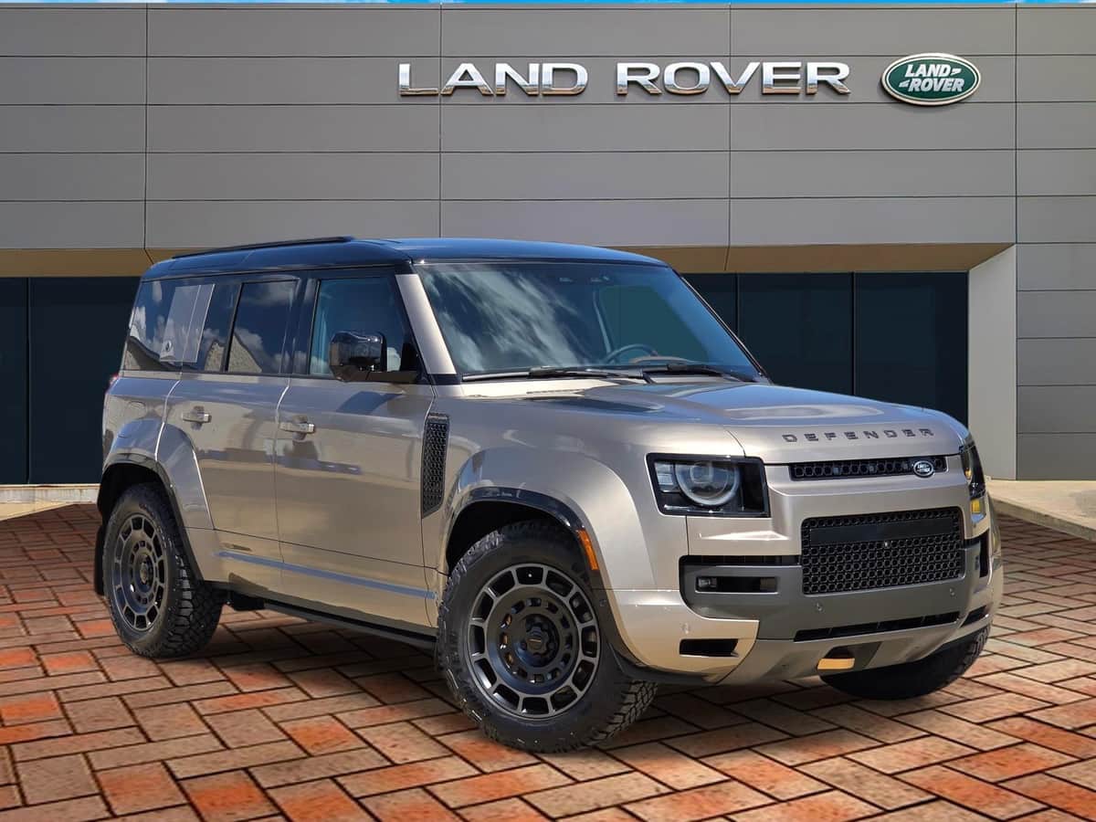 2026 Land Rover Defender OCTA
