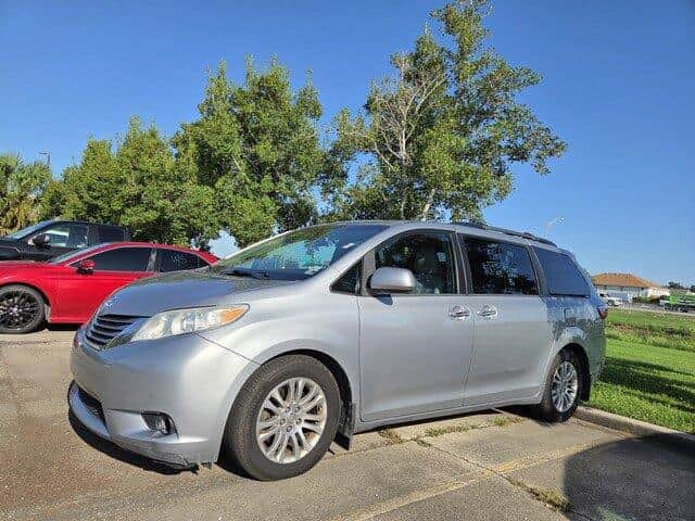 2015 Toyota Sienna Xle Premium 8-Passenger