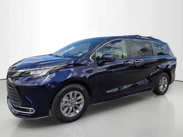 2023 Toyota Sienna Xle 8-Passenger