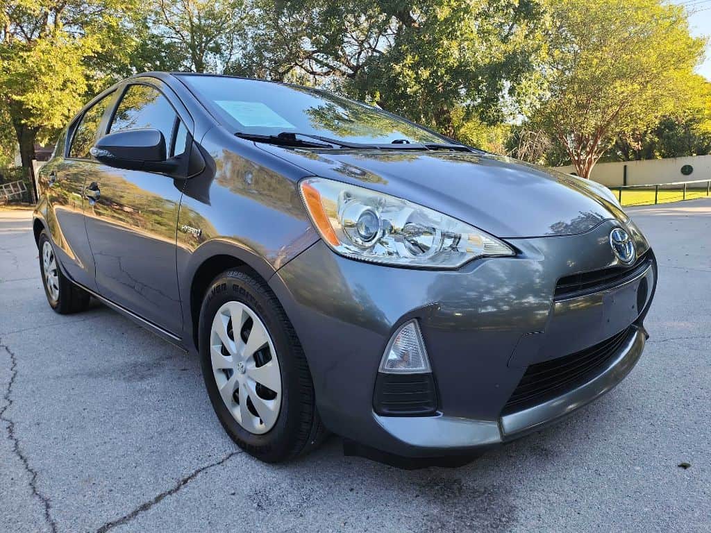 2014 Toyota Prius C TWO