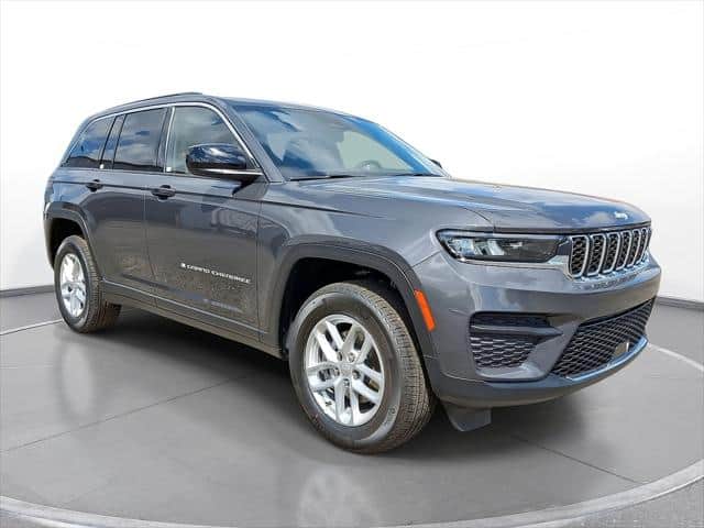 2026 Jeep Grand Cherokee Laredo X 4x4
