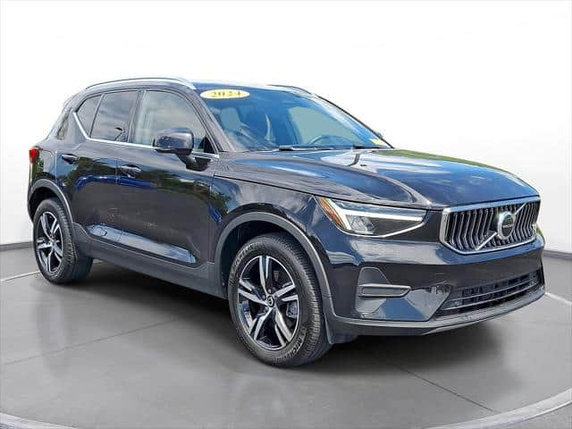 2024 Volvo XC40 B5 Awd Core Bright Theme