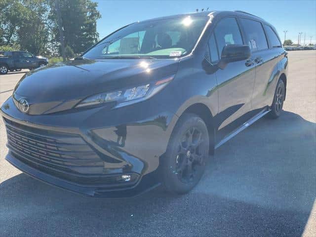 2026 Toyota Sienna Woodland Edition Awd 7-Passenger (Natl)
