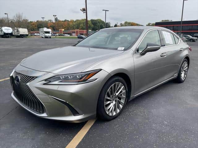 2019 Lexus ES ES 300h Luxury FWD