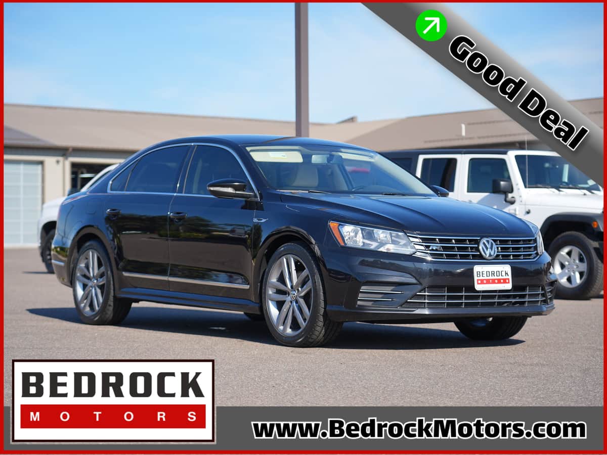 2017 Volkswagen Passat R-Line W/Comfort Pkg