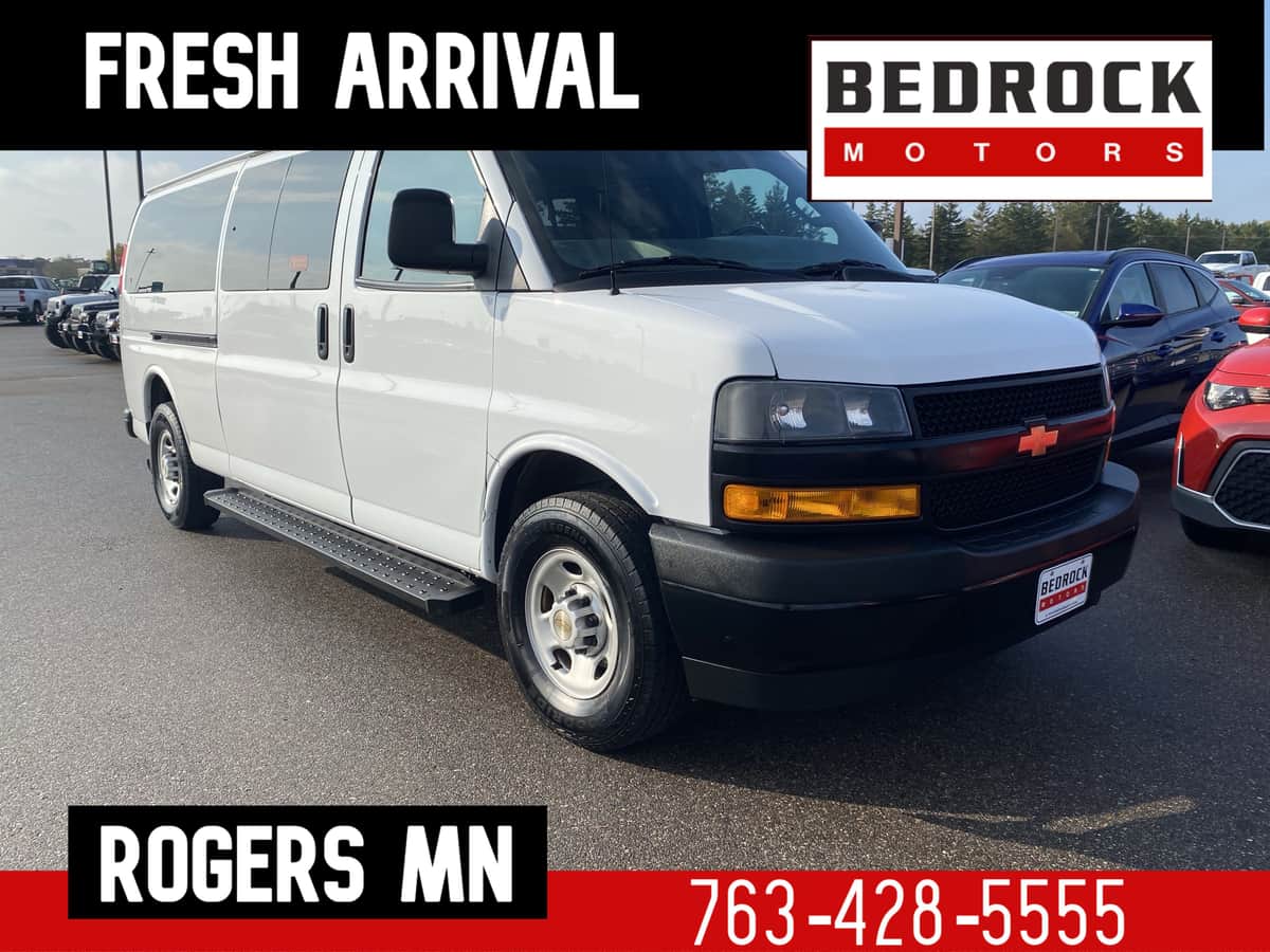 2022 Chevrolet Express Passenger LS
