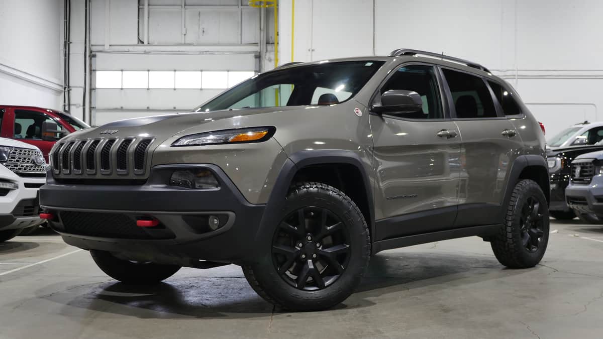 2017 Jeep Cherokee Trailhawk Leather Plus 4x4 | 3.2l | Heated Seats & Steering Wheel
