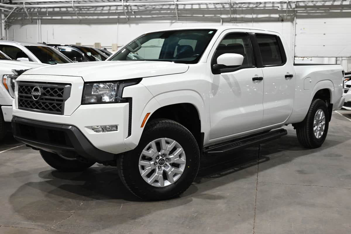 2022 Nissan Frontier Sv 4x4 | V6 | Crew Cab | Heated Seats