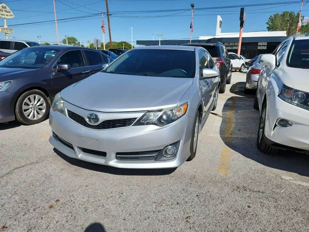 2014 Toyota Camry Se Sedan 4d
