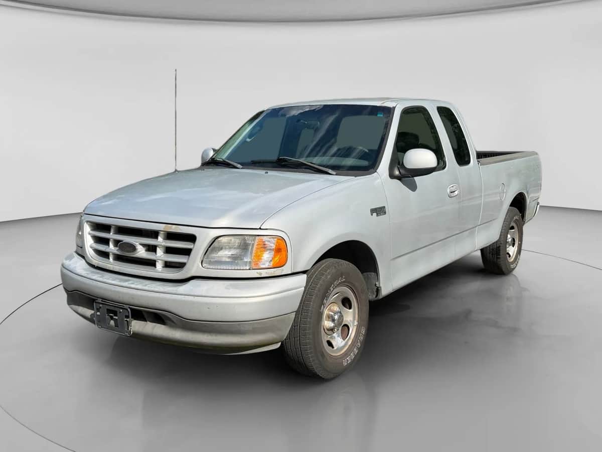2003 Ford F-150 Xl Pickup 4d 6 1/2 Ft