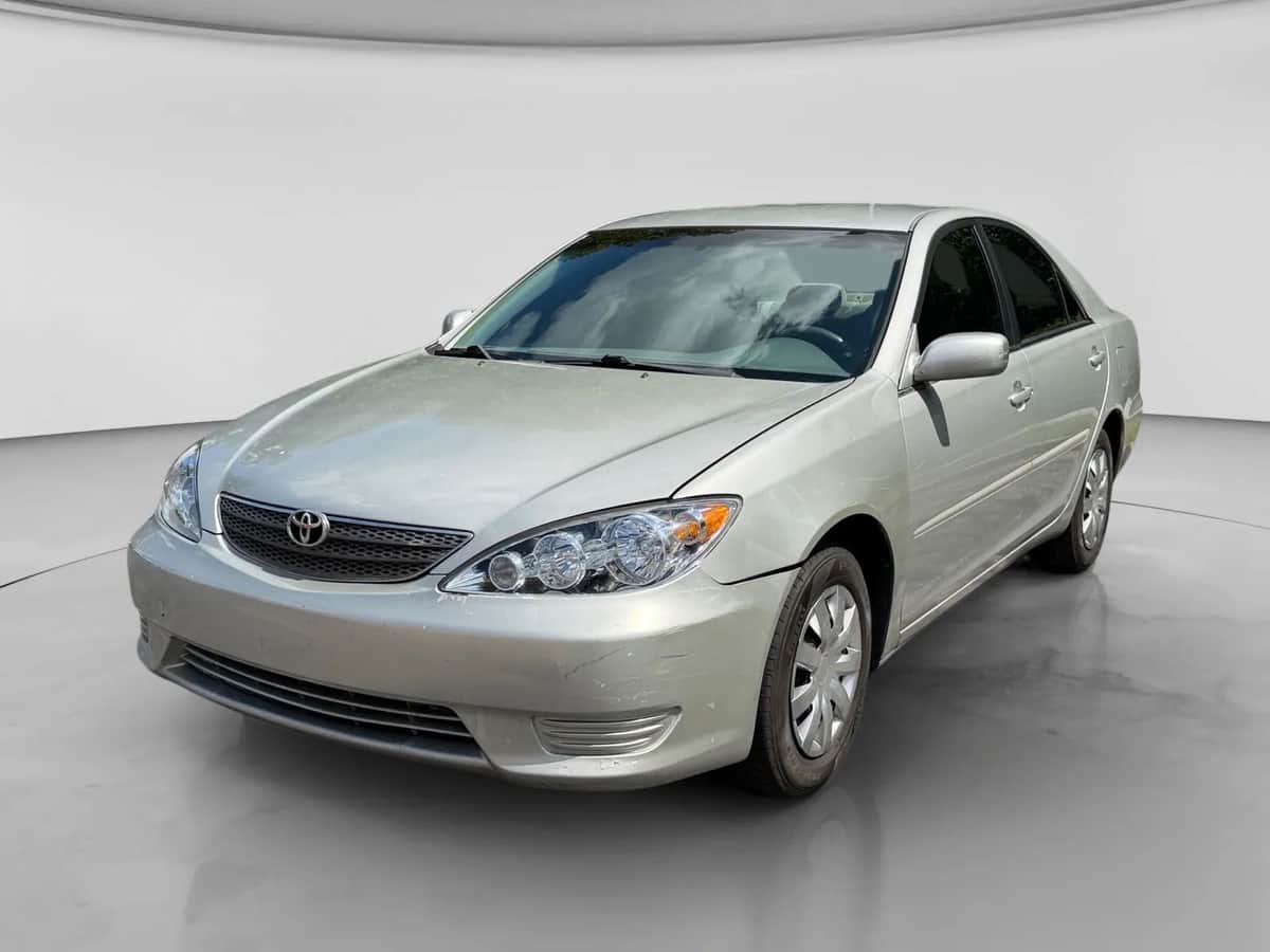 2005 Toyota Camry Le Sedan 4d
