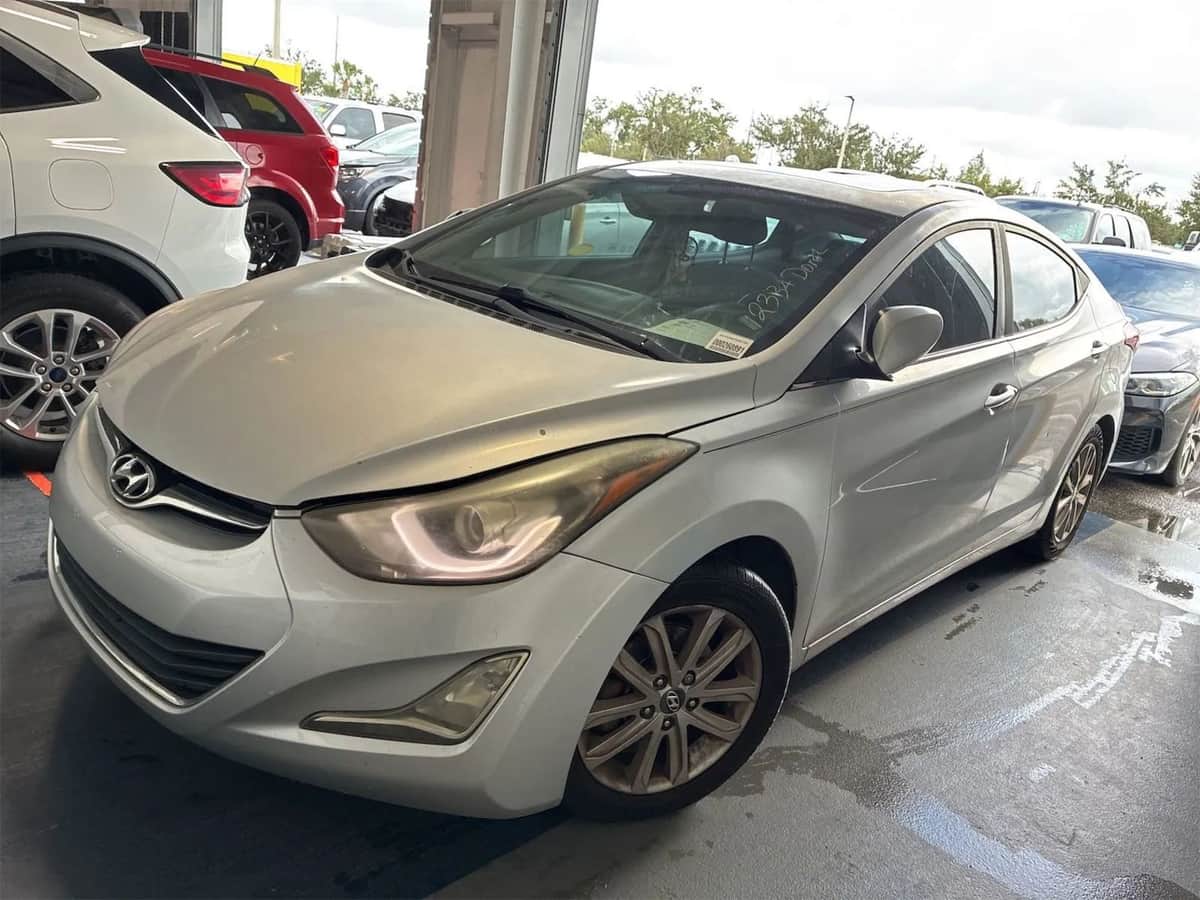 2015 Hyundai Elantra Se Sedan 4d