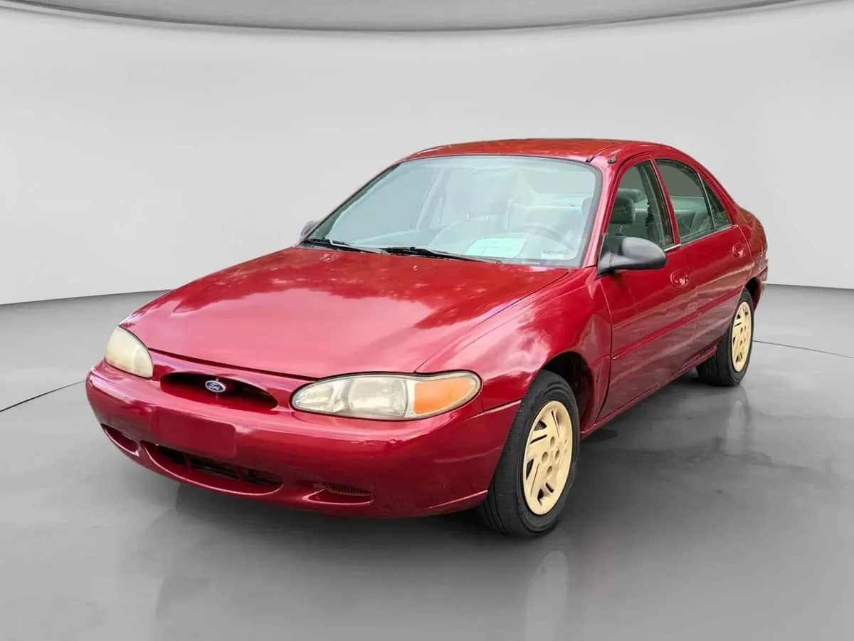 2002 Ford Escort Sedan 4d