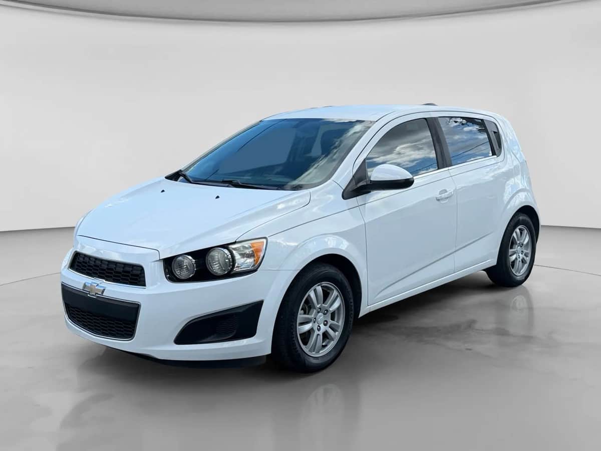 2016 Chevrolet Sonic Lt Hatchback Sedan 4d