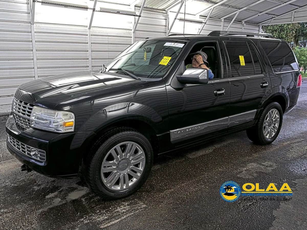 2014 Lincoln Navigator Sport Utility 4d