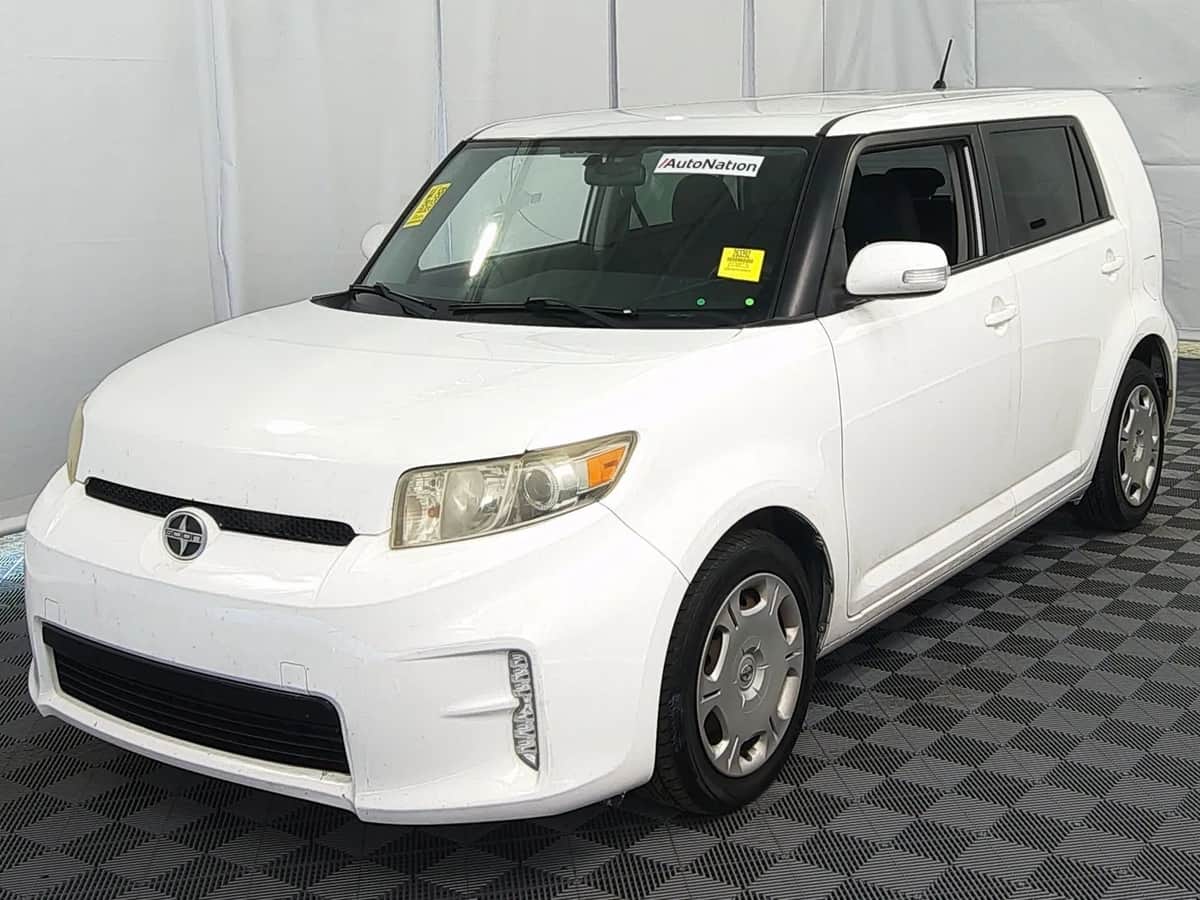 2013 Scion xB Hatchback 4d