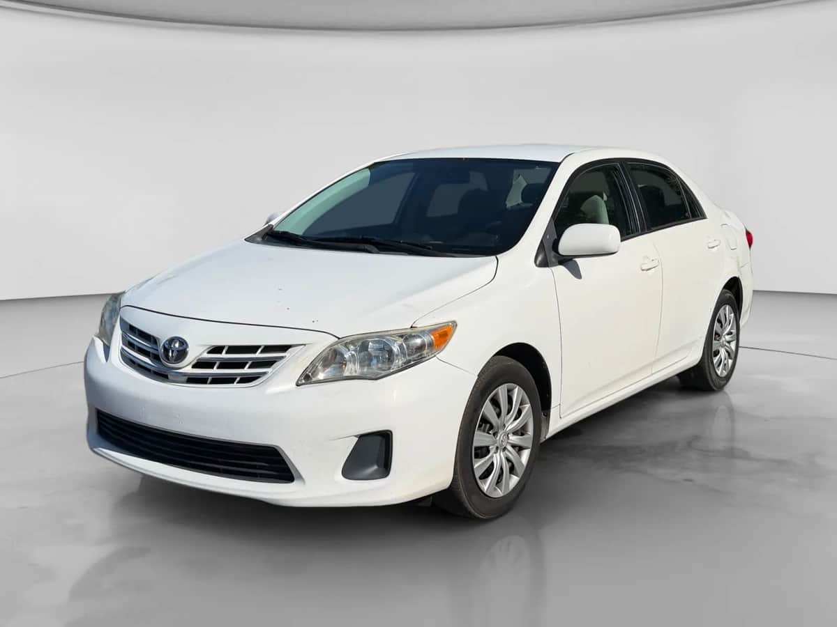 2013 Toyota Corolla Le Sedan 4d