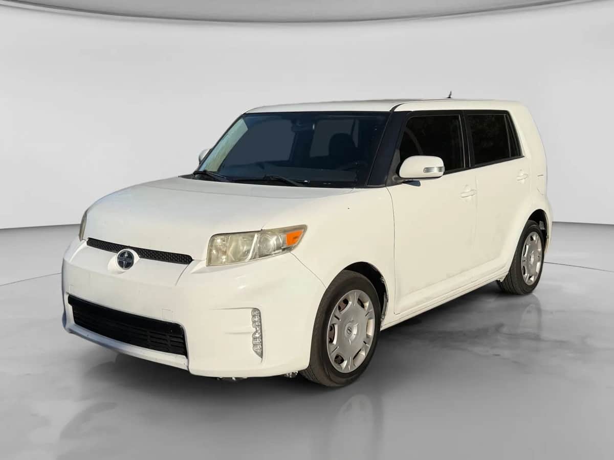 2013 Scion xB Hatchback 4d