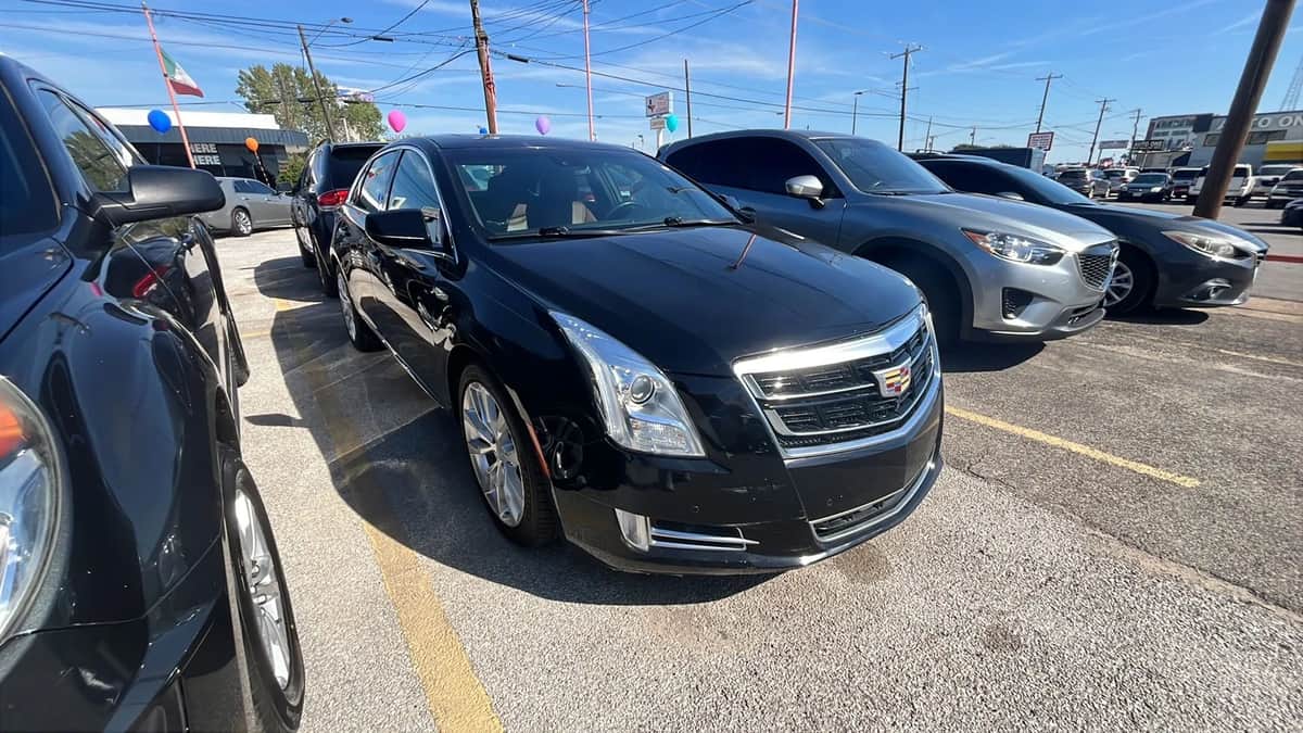 2016 Cadillac XTS Luxury Collection Sedan 4d